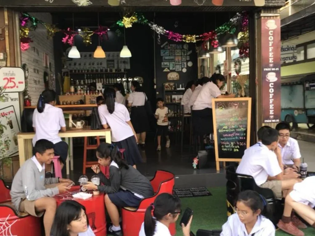 เซ้งร้าน ขนาด 40 ตรม มีห้องครัวกับห้องเก็บของ ราคา 165000 บาท