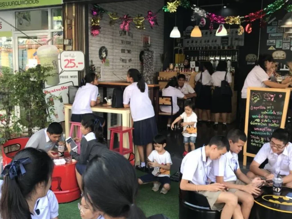 เซ้งร้าน ขนาด 40 ตรม มีห้องครัวกับห้องเก็บของ ราคา 165000 บาท