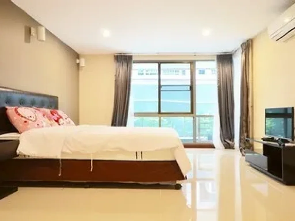 For rent The Urban Pattaya Condo 76 sq m2 1 BR 1RR the best location in Pattaya with fully furnished