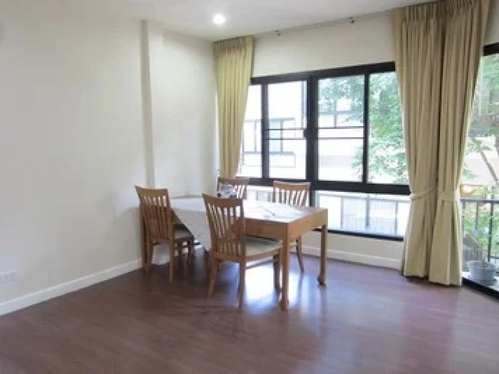 Town House For rent at Sukhumvit 5-minute walk to BTS Thonglor