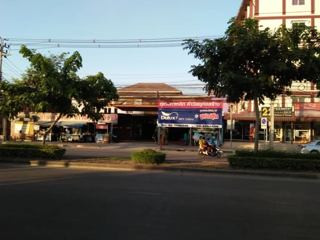 ขายที่ดิน ติดถนนสรงประภา ตรงข้ามตลาดนัดบุญอนันต์ ดอนเมืองเนื้อที่ 416 ตรว ที่สวยทำเลธุระกิจ