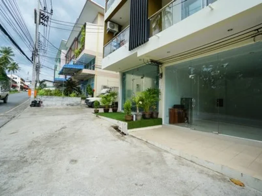 Commercial Building 3 floor For Rent near Big C Koh Samui best Location 4 bedroom