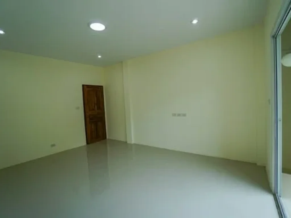 Commercial Building 3 floor For Rent near Big C Koh Samui best Location 4 bedroom