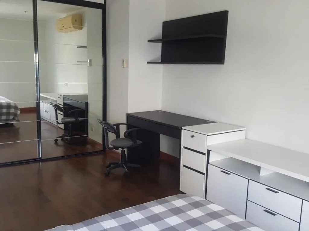 ให้เช่า คอนโด 3 ห้องนอน ละแวกอโศก 5 นาที จาก BTS อโศก Rent 3 Bedroom Condo 5 Min from BTS Asoke Station