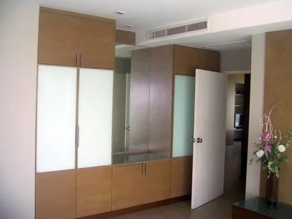 PIC NOBLE REMIX 2 BED 65K Per month BTS Thonglor