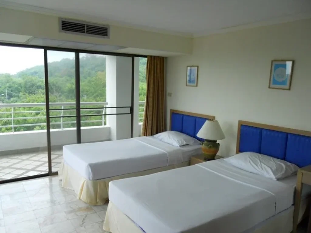 Condo for sale Pattaya Hill Resort at Pratumnak -2 BR 92 sqm a corner unit with pool and ocean view Investment Item