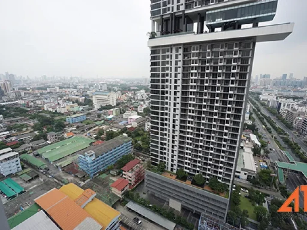 For Sell - Rhythm Sathorn Narathiwas - 2beds Near BTS Chongnonsi Best Price