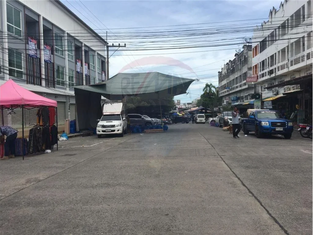 อาคารพาณิชย์สร้างใหม่ ใกล้ถนนสุขุมวิท ตลาดสดเทพจินดา ห้างโลตัสบ้านฉาง ตพลา อบ้านฉางจระยอง