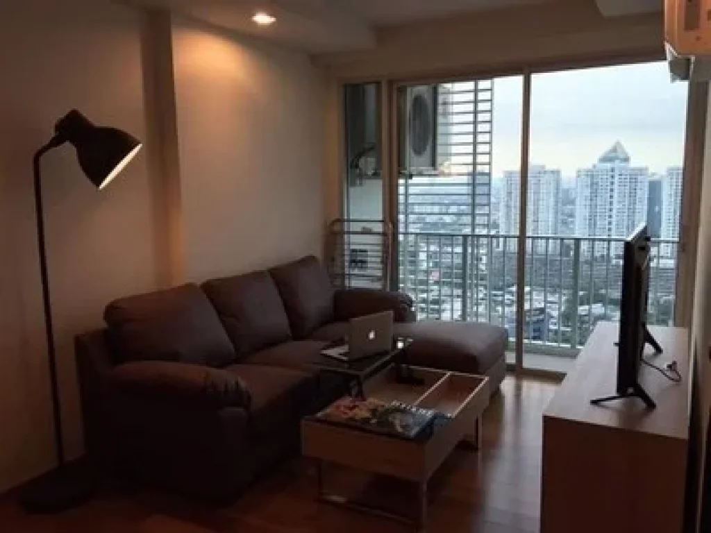 For rent ให้เช่า Abstracts Phahonyothin Park MRT Phaholyothin one bedroom 33 FL Ready to move in