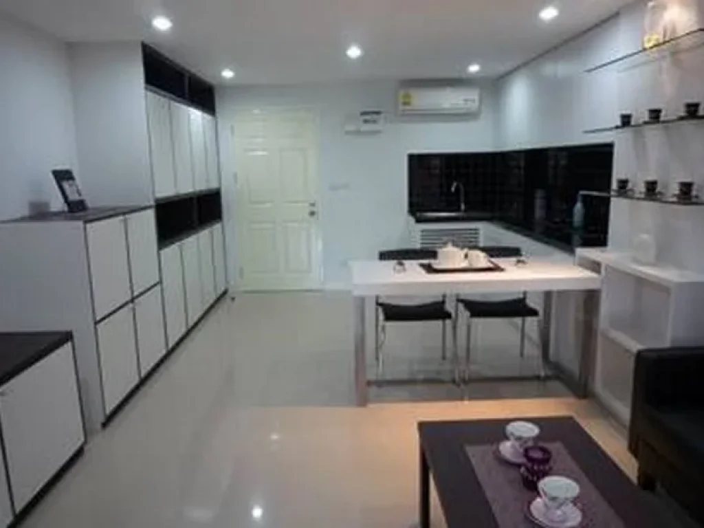 Apartment Sathorn for rent ให้เช่าอพาร์ทเมนต์สาทร 1ห้องนอน 45ตรม ใจกลางเมือง มีสระว่ายน้ำ ทำเลดี เข้า-ออกได้หลายทาง