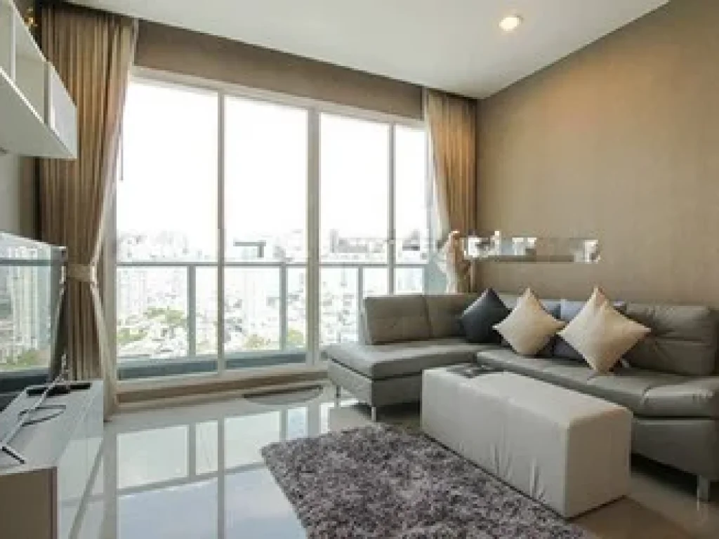 T081 ให้เช่า MENAM RESIDENCES ใกล้ BTS สะพานตากสิน ชั้น 19  51 ตรม เฟอร์ครบ 50000 บาทต่อเดือน