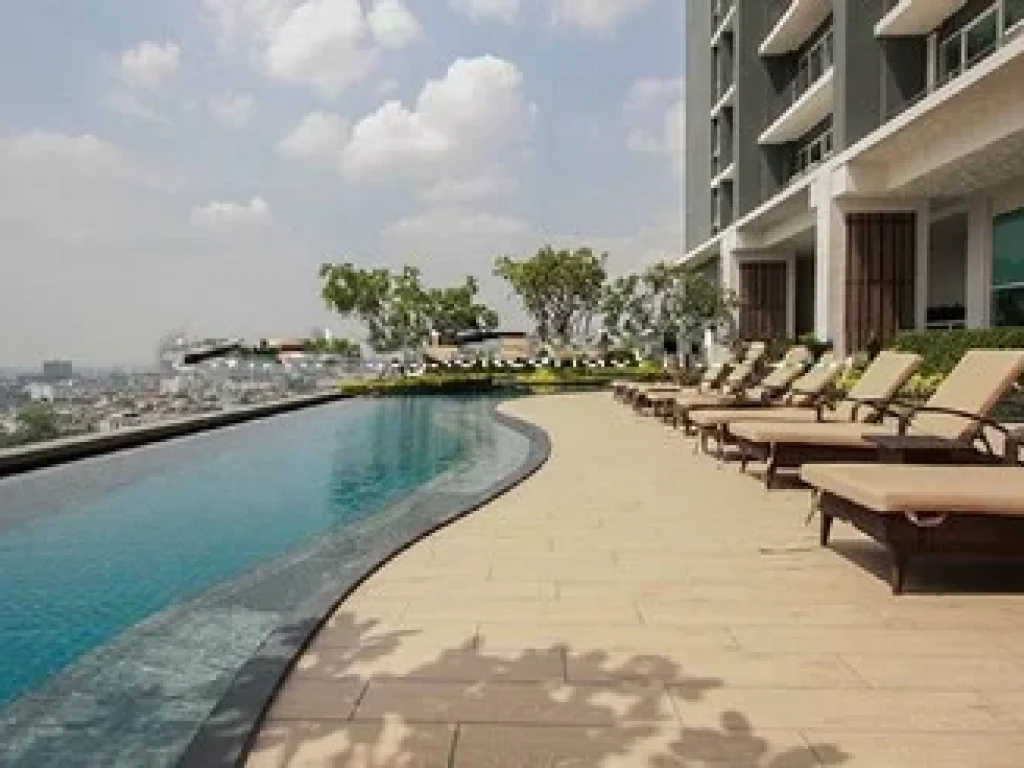 T081 ให้เช่า MENAM RESIDENCES ใกล้ BTS สะพานตากสิน ชั้น 19  51 ตรม เฟอร์ครบ 50000 บาทต่อเดือน