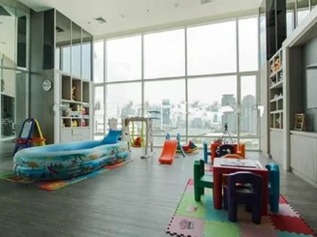 T081 ให้เช่า MENAM RESIDENCES ใกล้ BTS สะพานตากสิน ชั้น 19  51 ตรม เฟอร์ครบ 50000 บาทต่อเดือน