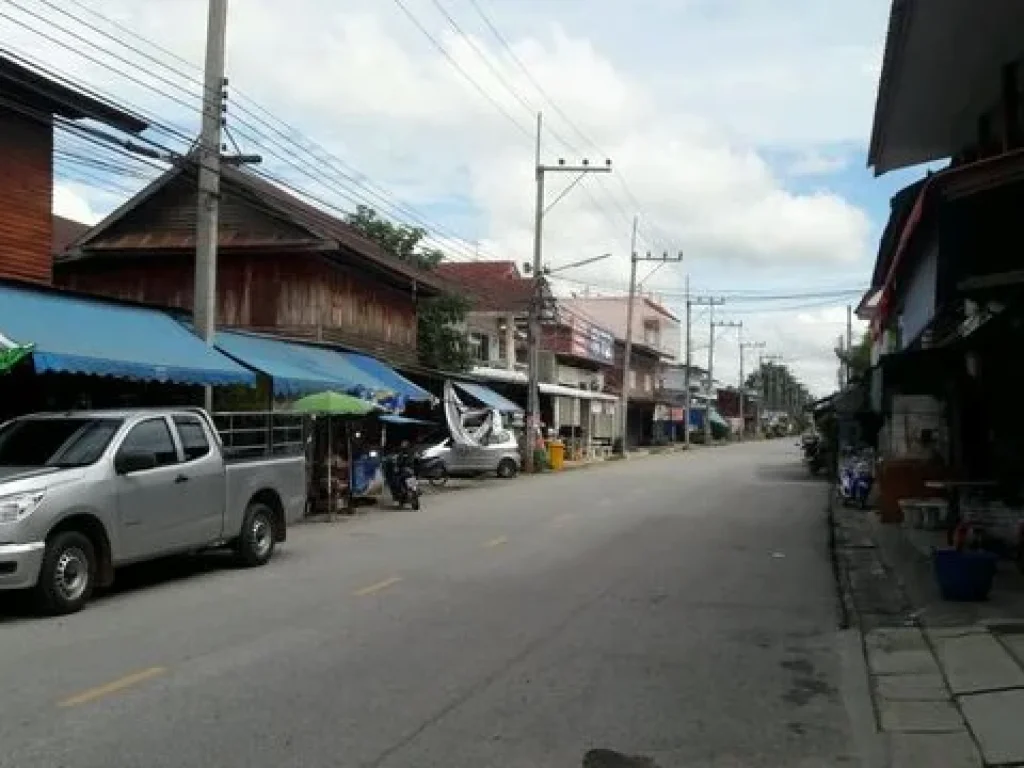 บ้านพร้อมที่ดิน ติดถนนใหญ่ ทำเลสวย เหมาะกับการค้าขาย อเก้าเลี้ยว นครสวรรค์