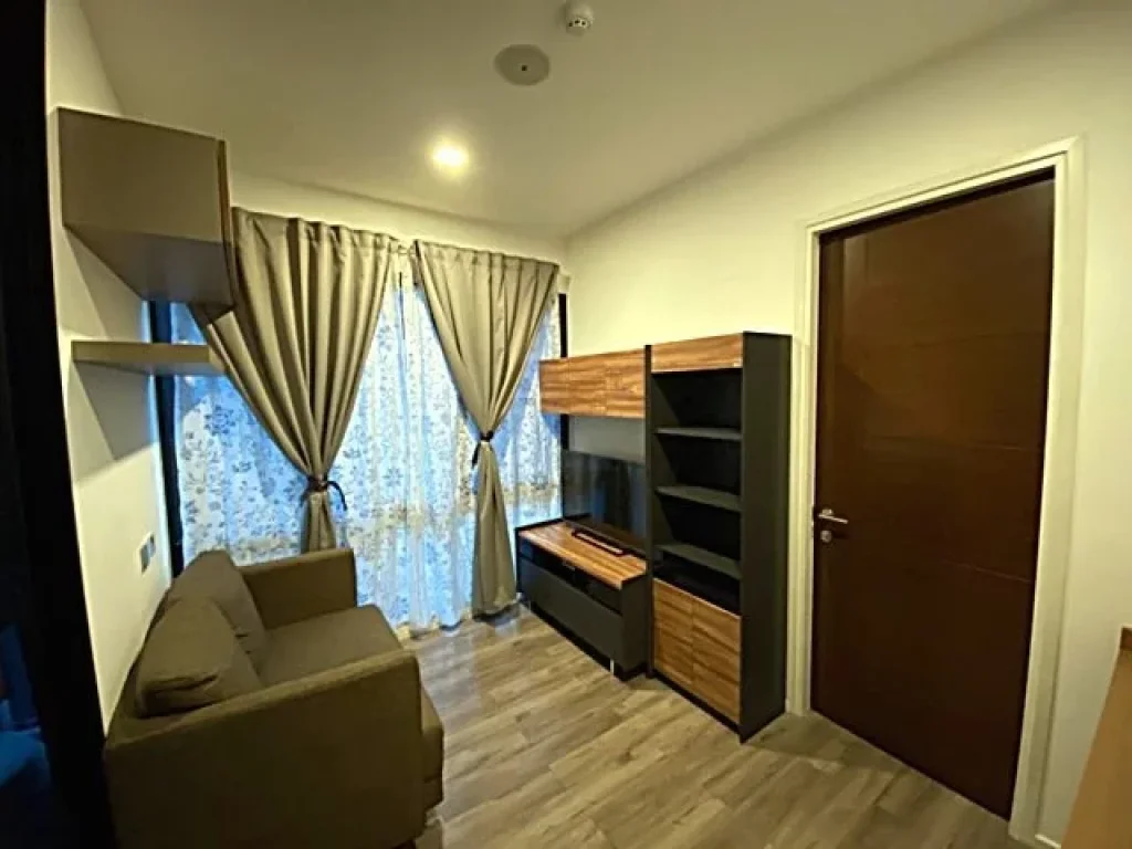 ขาย Brown Condo รัชดา 32 วิวสระว่ายน้ำ ชั้น 5 พร้อมอยู่