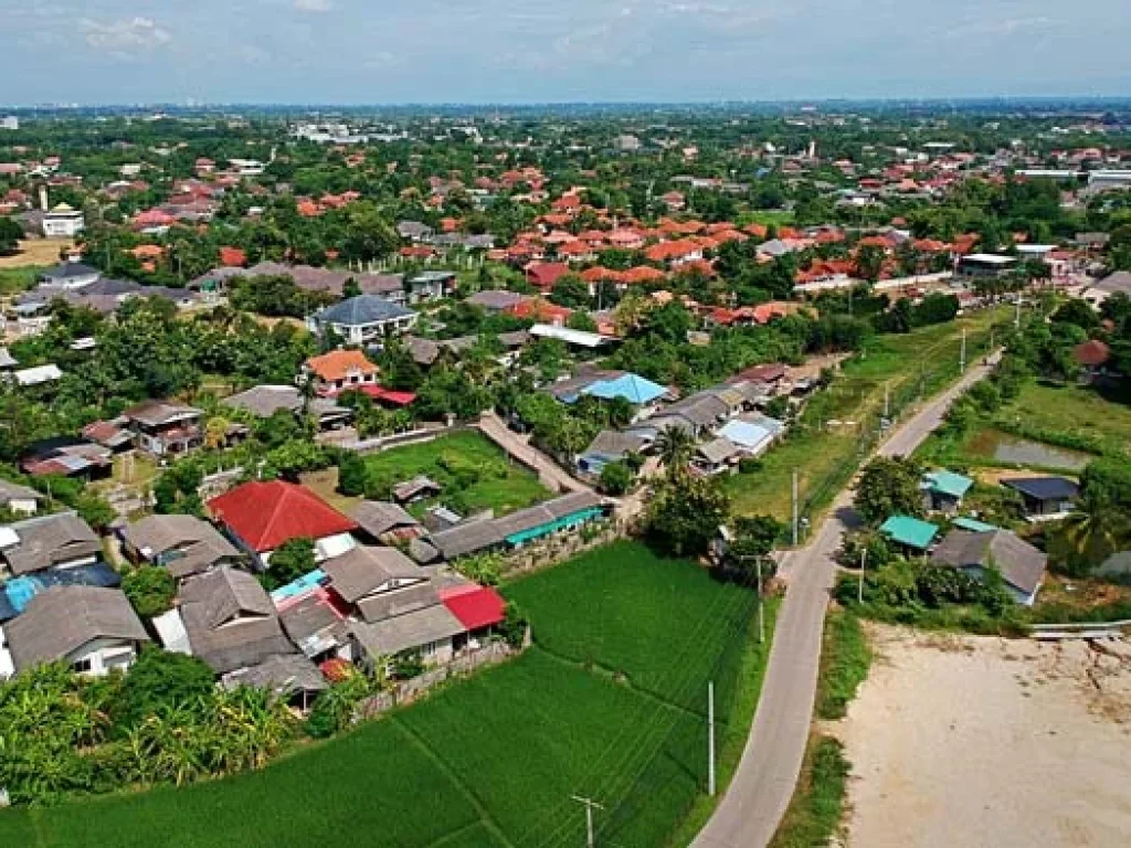 ขายที่ดิน ตรงข้ามกาดฝรั่ง ใกล้สนามกีฬาเทศบาลบ้านแหวน อำเภอหางดง จังหวัดเชียงใหม่