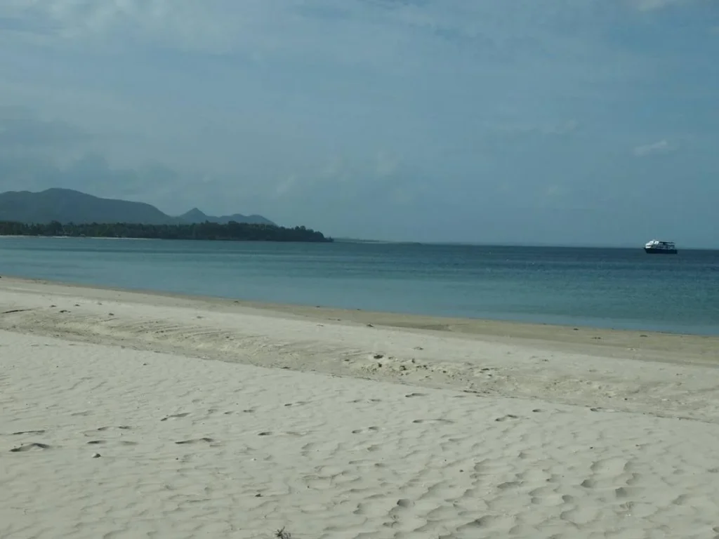 ขายที่ดินติดชายทะเล หาดทุ่งวัวแล่น ตสะพลี อปะทิว จชุมพร