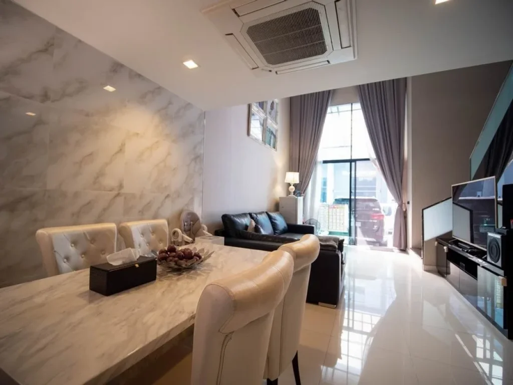 ขายทาวน์โฮม 35 ชั้น แต่งหรูพร้อมเจรจาราคา โครงการ บ้านกลางเมืองวิภาวดี