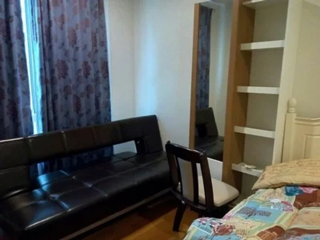 Room for rent at Condolette Light Convent 33 sqm 3rd floor Fully furnished