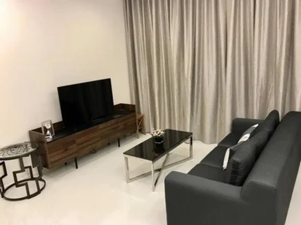 Room for rent at The Bangkok Sathon 1 bed 1 bath 60 sqm Room no 32 near BTS Surasak