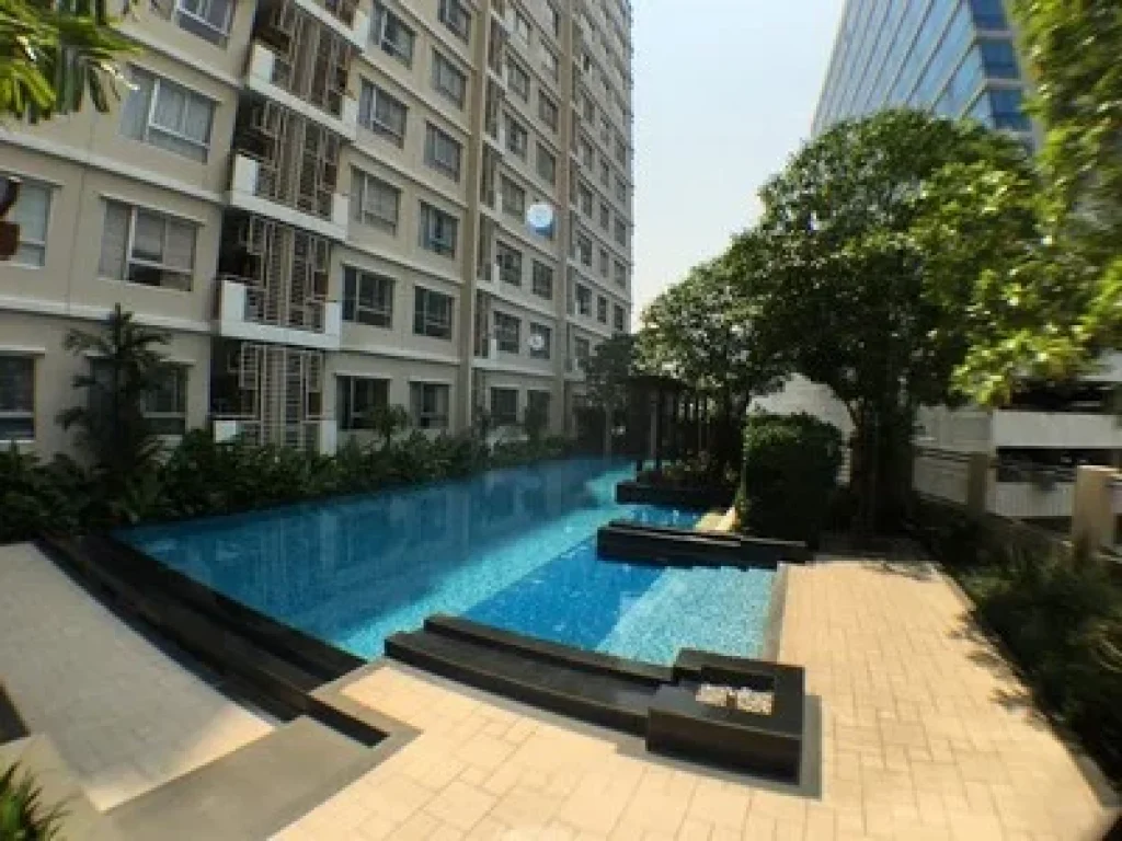 CondoOneX Sukhumvit 26 floor 15 swimmimg pool view For rent