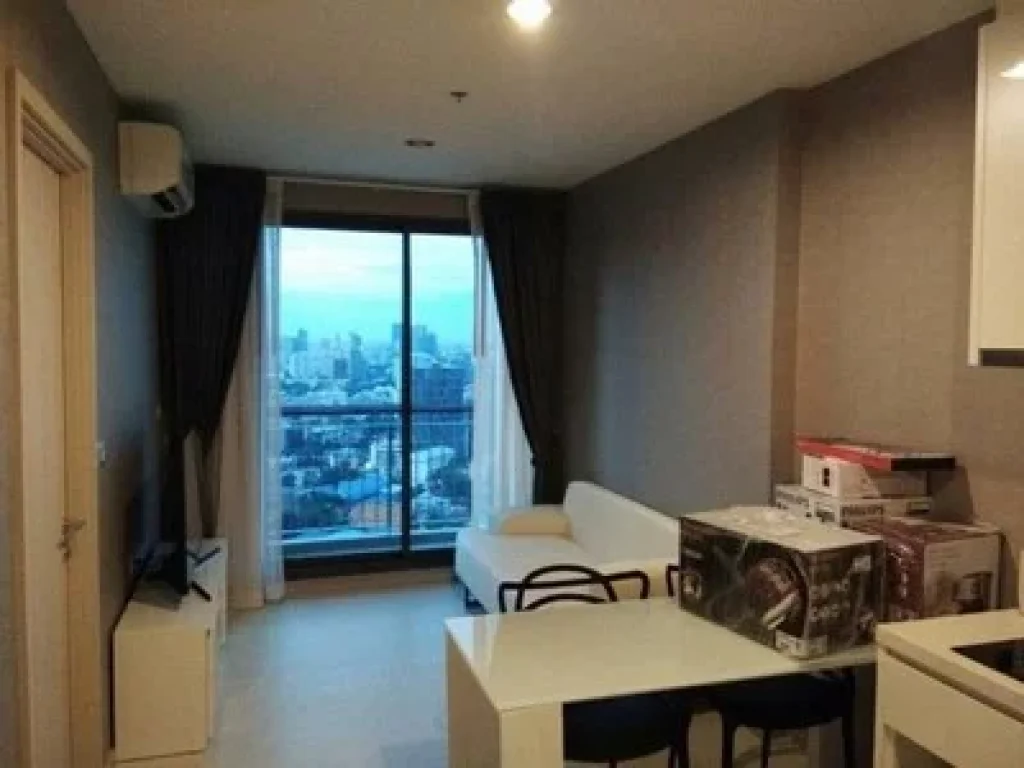 ให้เช่า คอนโด Rhythm sukhumvit 42 ใกล้BTS เอกมัย ชั้น27  35 ตรม  30000 บาท