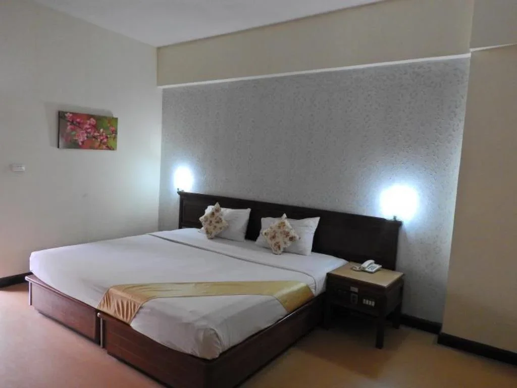 RATCHADA CITY HOTEL FOR SALE