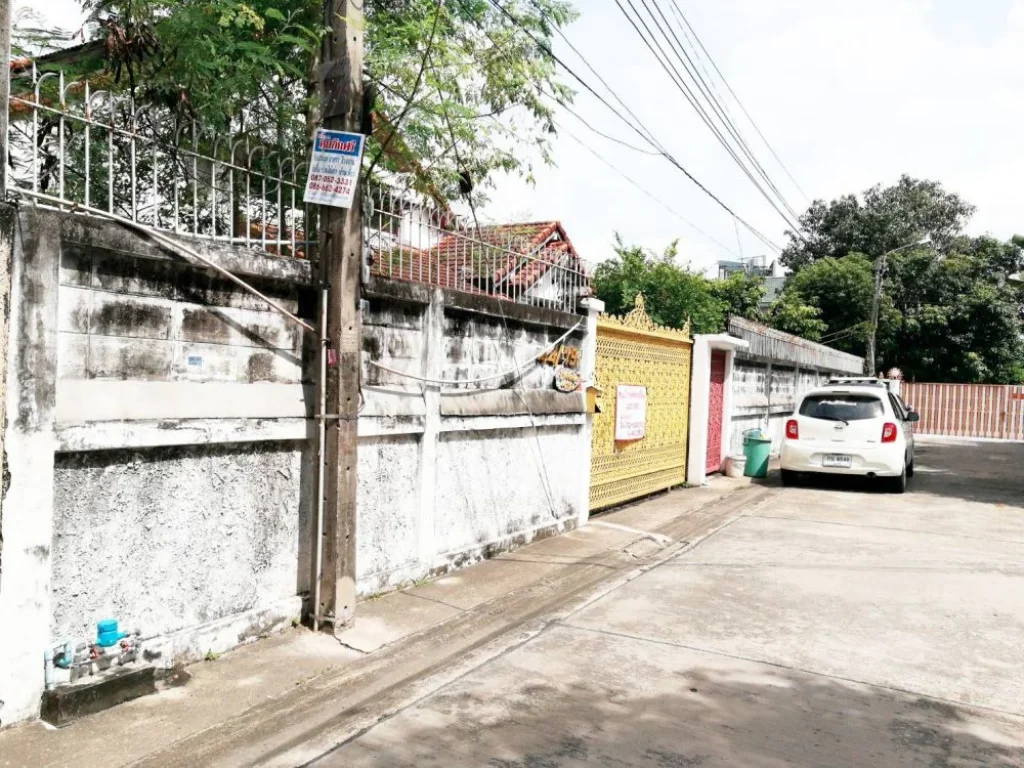 ขายบ้านพร้อมที่ดิน220ตรวใกล้รถไฟฟ้าสถานีกระทรวงสาธารณะสุข