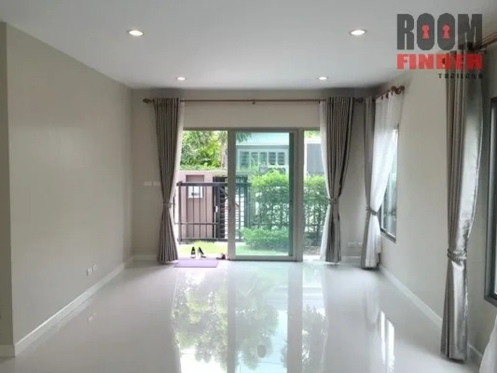 ขาย-เช่า FOR SALE RENT The Plant Estique Pattanakarn 38 3 beds 3 baths 40 Sqw 69 MB Unfurnished With 4 Aircons