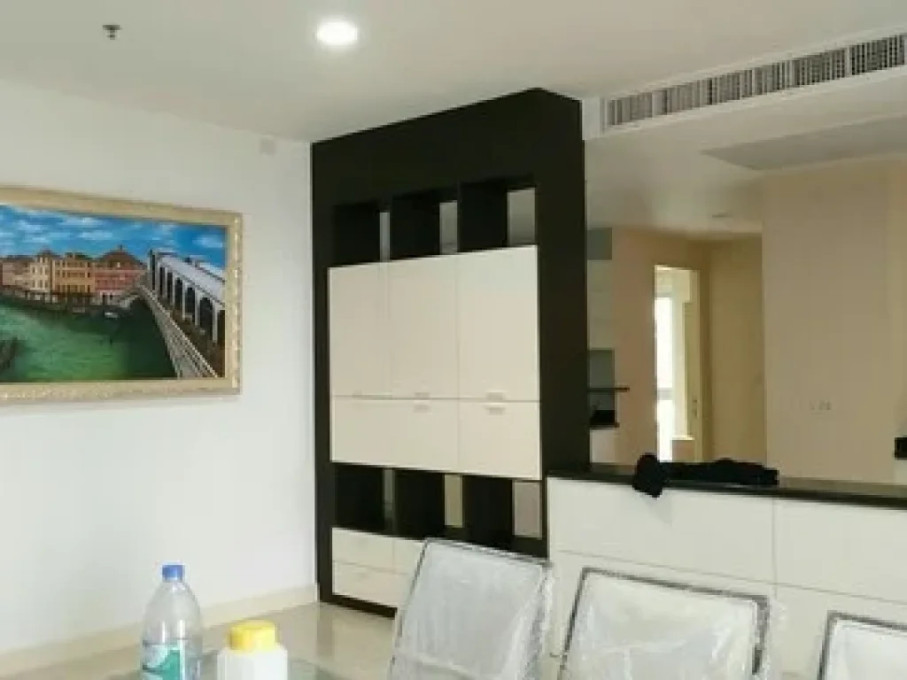 Sell Condo close to Ekkamai BTS Nusasiri Grand 180 sqm 10th Floor New Room with special price