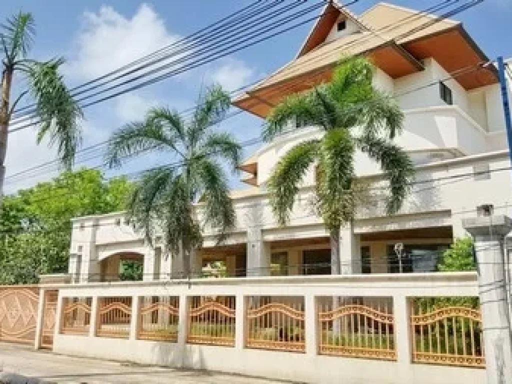 บ้านเดี่ยว บางเเค 300 ตรว สร้างเอง บ้านหรู เพชรเกษม 51 ใกล้แนวรถไฟฟ้า