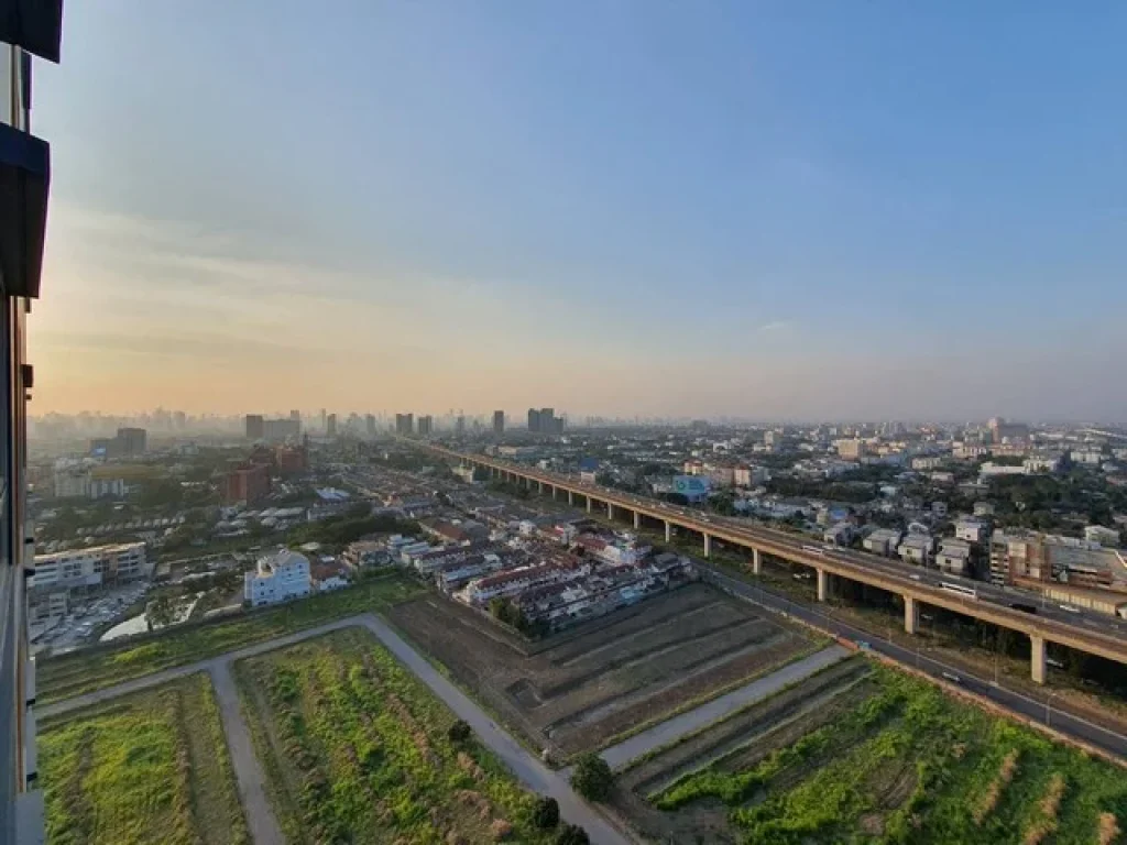 ให้เช่า 11000 คอนโด ลุมพินี วิลล์ พัฒนาการ ศรีนครินทร์ ใกล้ Airport Link หัวหมาก