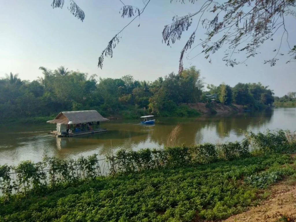 ที่ดินสวย บรรยากาศดี ริมแม่น้ำปราจีนบางปะกง มีพื้นที่เป็นชายหาดส่วนตัว