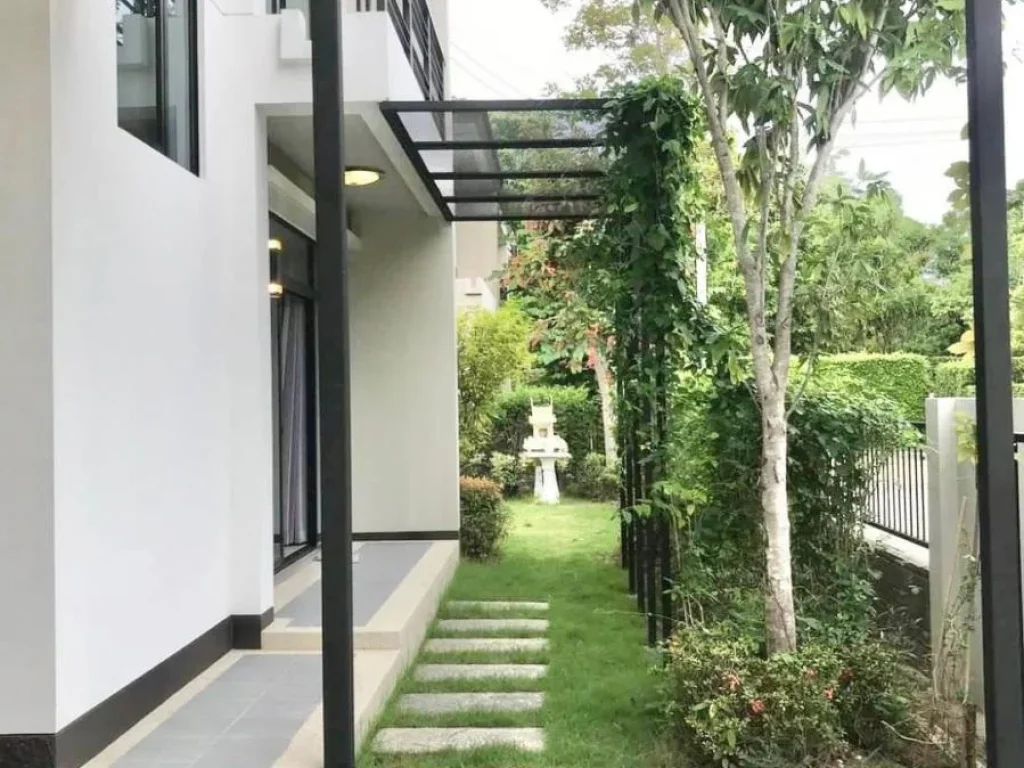 ขายบ้านสวยในโครงการหมู่บ้านวรารมย์ พรีเมียม แก้วนวรัฐ Q house เชียงใหม่