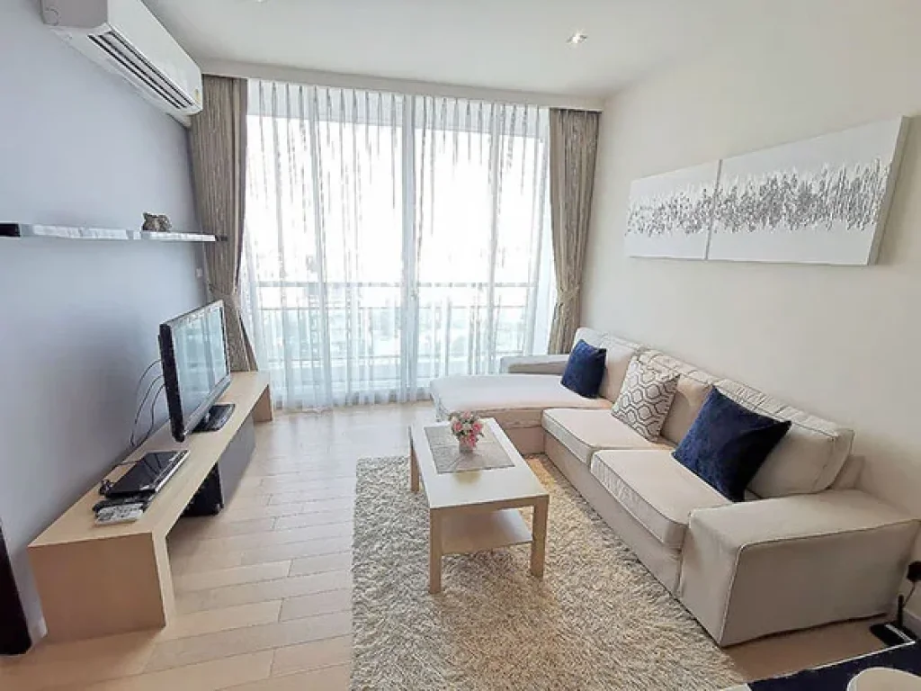 เช่าด่วน คอนโดห้องใหญ่ แบบ 1 ห้องนอนใน ซอย ทองหล่อ For Rent A Large 1 Bed Unit at a Project in Thonglor