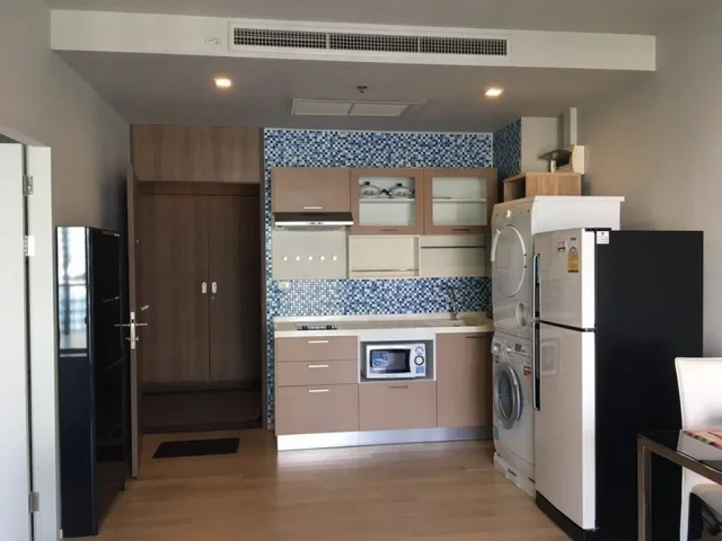 Noble Refine Sukhumvit 26 clean calm safe BTS Phrom Phong