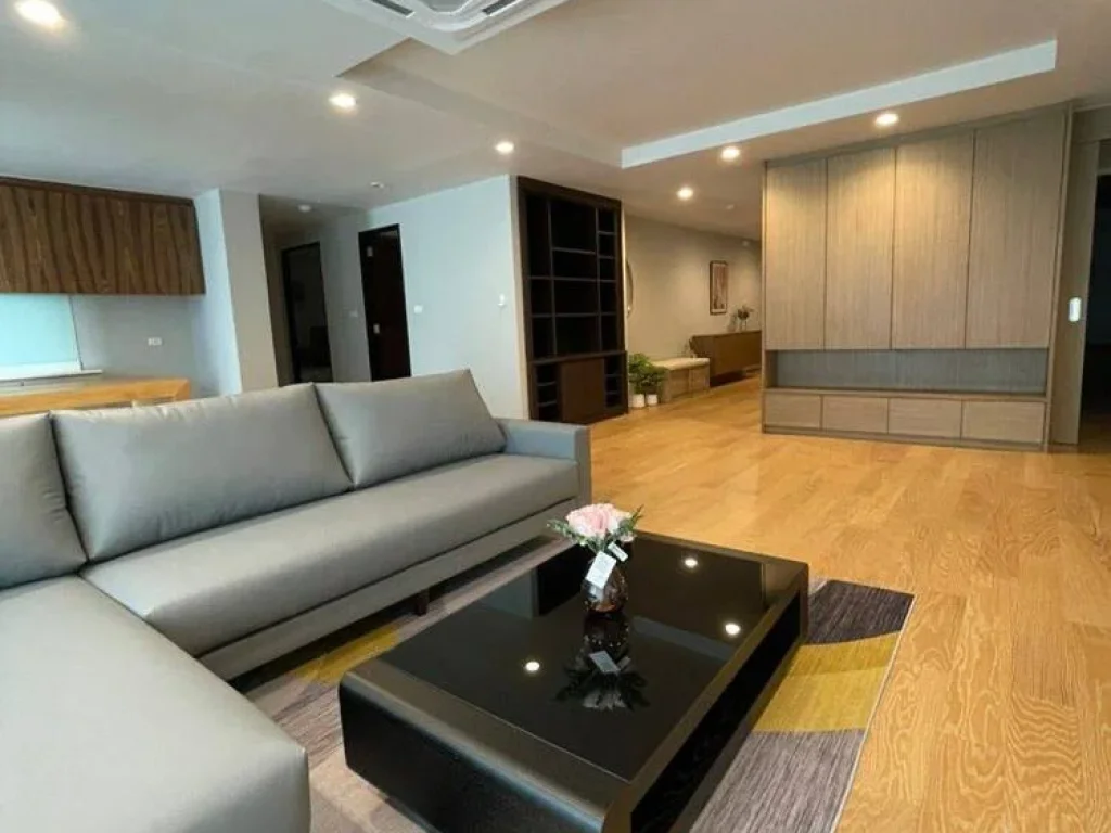 ให้เช่า Avenue 61 Condo for rent อเวนิว 61 4ห้องนอน 272ตรม ห้องใหม่ สวยสุด ใหญ่สุดในตึก มีห้องแม่บ้าน ปล่อยเช่าถูกมาก