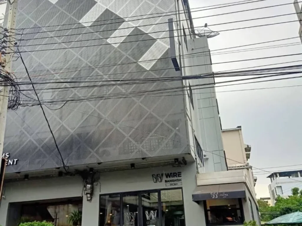 vายด่วน Hostel Wire Bangkok on-nut hotel amp cafe โฮสเทลชิคๆบนถนนอ่อนนุช