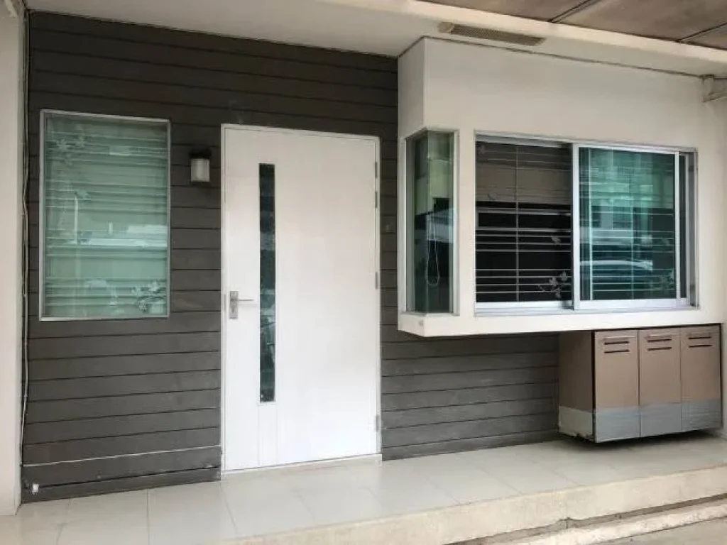 For Rent ให้เช่า ทาวน์โฮม 3 ชั้น บ้านใหม่ พระราม 9  ศรีนครินทร์ Baan Mai Rama9 Srinakarin