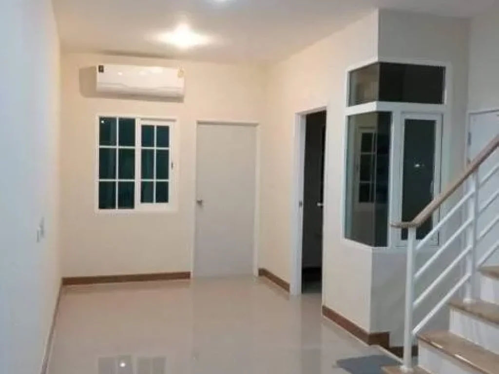 For Rent ให้เช่า ทาวน์เฮ้าส์ หมู่บ้านโกลเด้นทาวน์ 3 บางนา-สวนหลวง