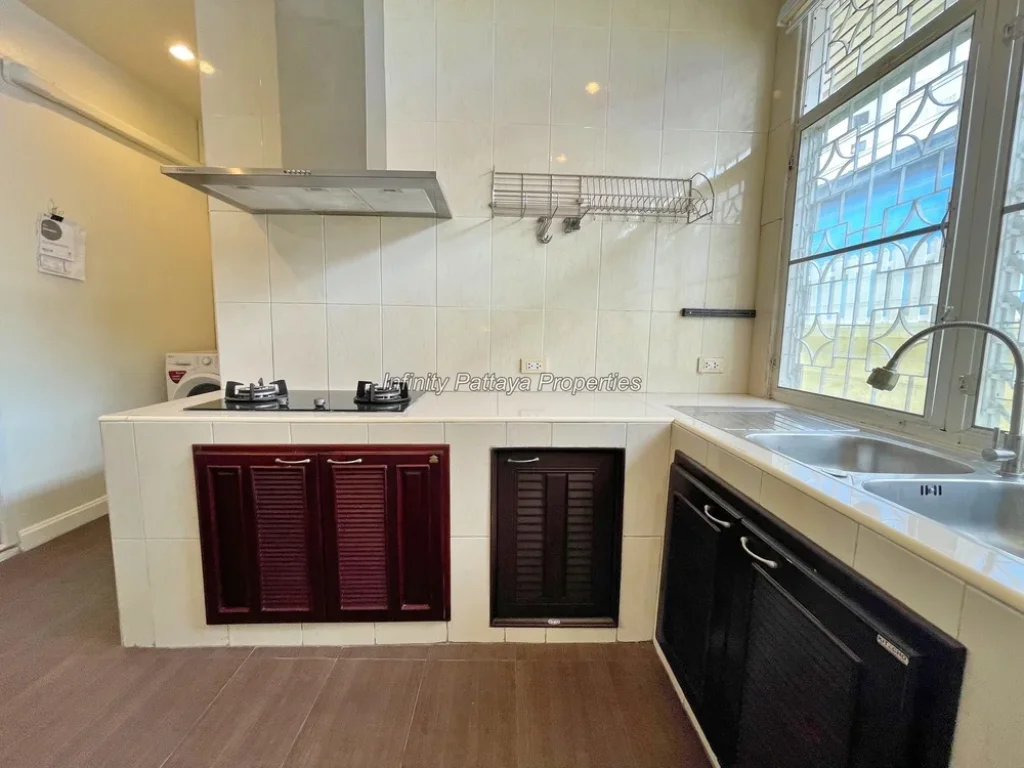 บ้านแฝดตกแต่งสวย มีพื้นที่สวน พัทยากลาง 2ห้องนอน Detached house 2 bedrooms Central Pattaya