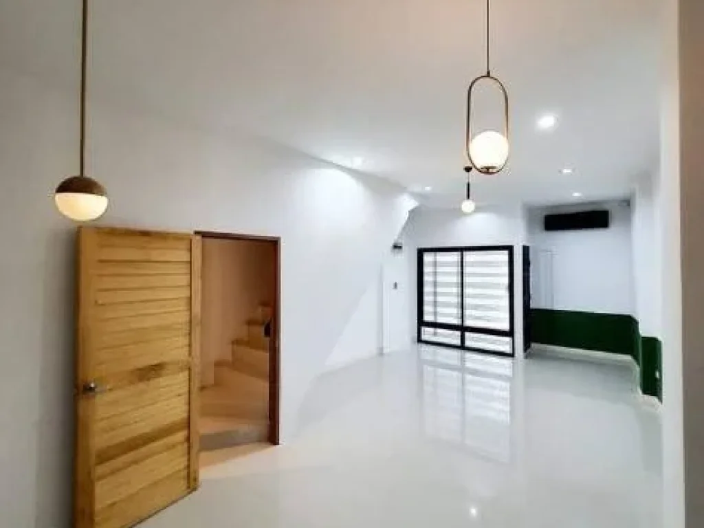 For Rent ให้เช่า ทาวน์โฮม4ชั้น หลังมุม สุขุมวิท65 ห่างจาก BTS เพียง 1 KM