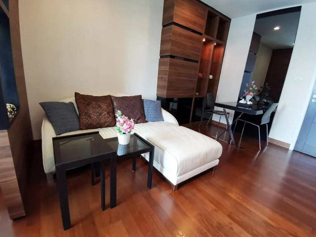 Condo Ivy Thonglor ใกล้รถไฟฟ้า BTS ทองหล่อ 356 ตรม สตูดิโอ ชั้น9 วิวเมือง ทิศใต้ ตกแต่งครบ