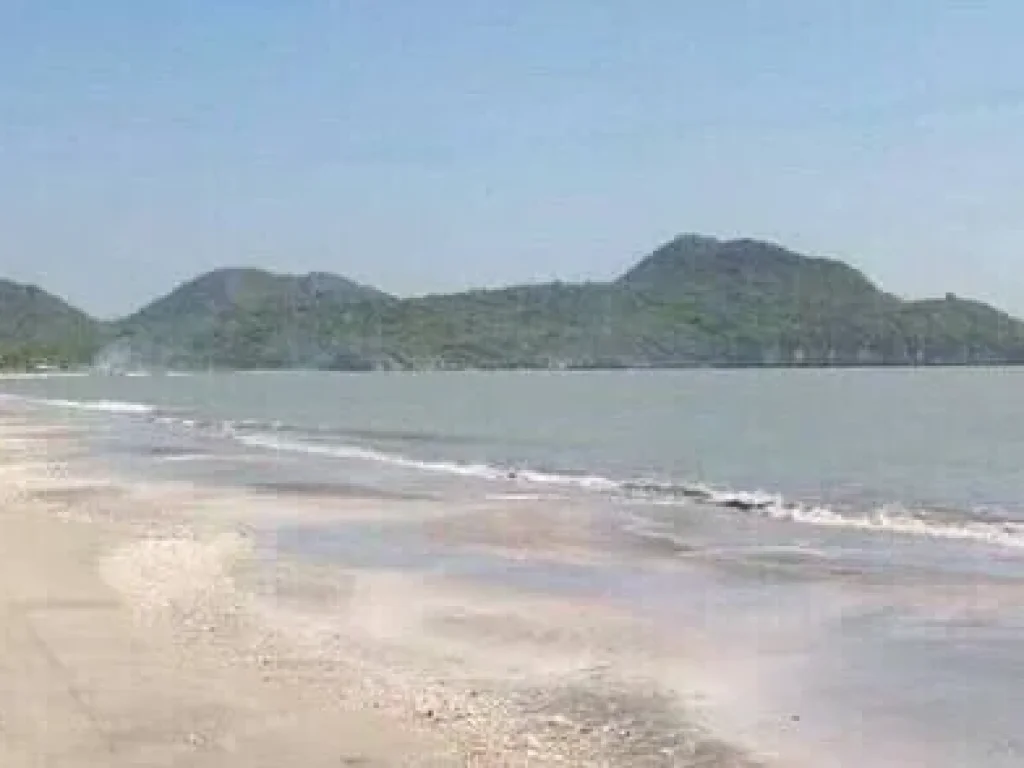 ขายด่วน ที่ดินชายทะเลผืนใหญ่ หาดทรายสวย ขนาบด้วยภูเขา หน้ากว้าง 390 เมตร ใกล้ท่าเรือ ประจวบคีรีขันธ์