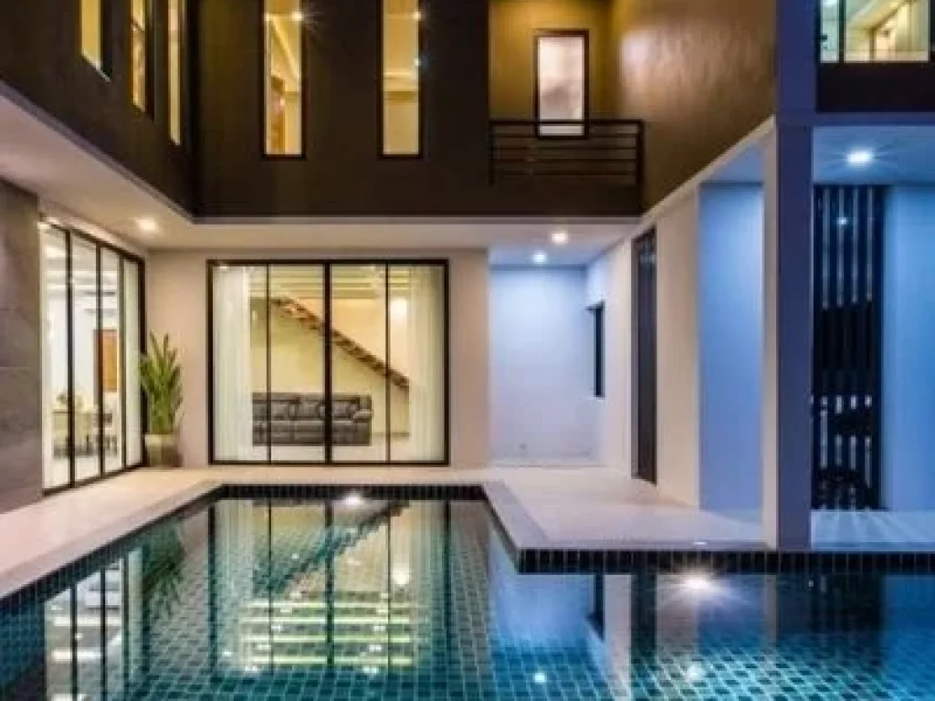 Villa Modern Luxury บ้านเดี่ยว วงแหวนรอบสอง มีความร่มรื่น ด้านหลังติดทะเลสาป ร่มรื่นด้วยต้นไม้ใหญ่