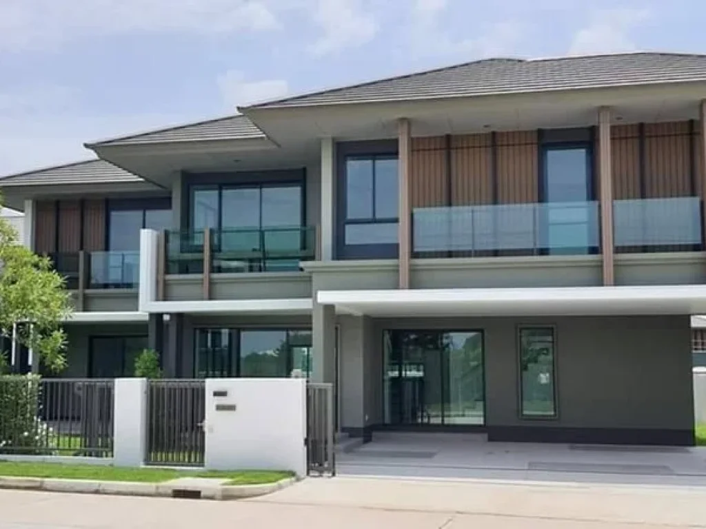 Burasiri Bangna by Sansiri Brand new house for S A L E Located at Bang Saothong District Samutprakan