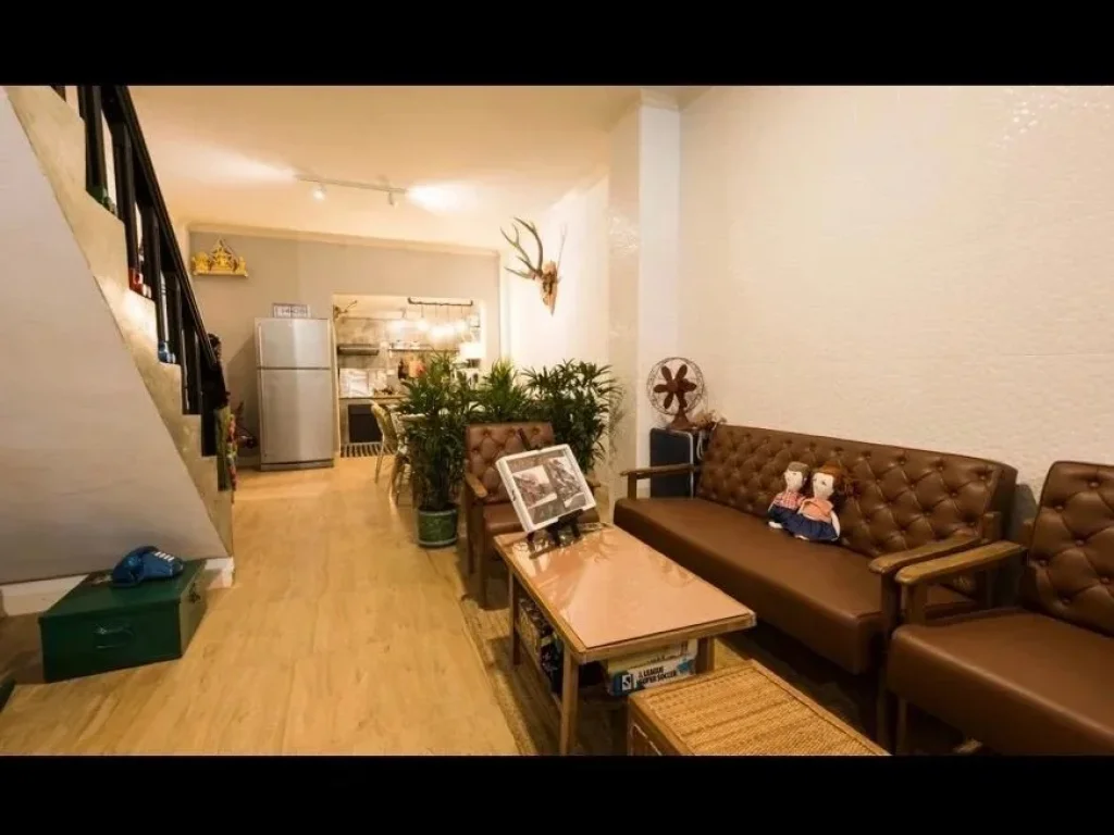 FOR RENT Townhome near BTS Ekamai 35 stories 18 sqwa