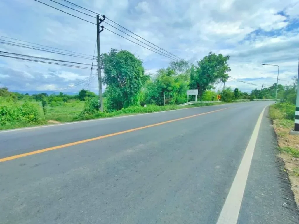 ขายที่ดินติดถนนติดแม่น้ำ บ้านน้ำดิบป่าซาง ลำพูนโฉนดพร้อมโอน