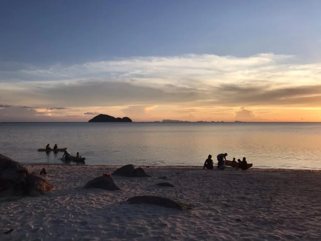 ขายที่ดินติดชายทะเลเกาะพะงัน 1 ไร่ เอกสารสิทธิ โฉนด เห็นพระอาทิตย์ตก หาดส่วนตัว เจ้าของขายเอง