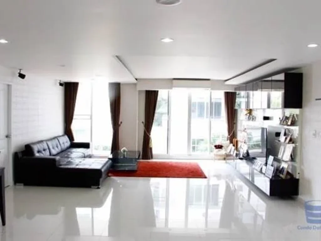 BIG room GREAT Location BELOW MARKET Price condo for sale in Sukhumvit 50